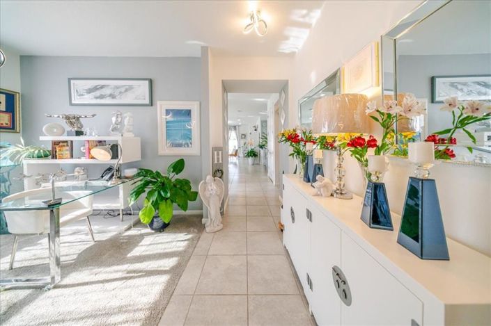 Image No.8-2 Bed Villa for sale