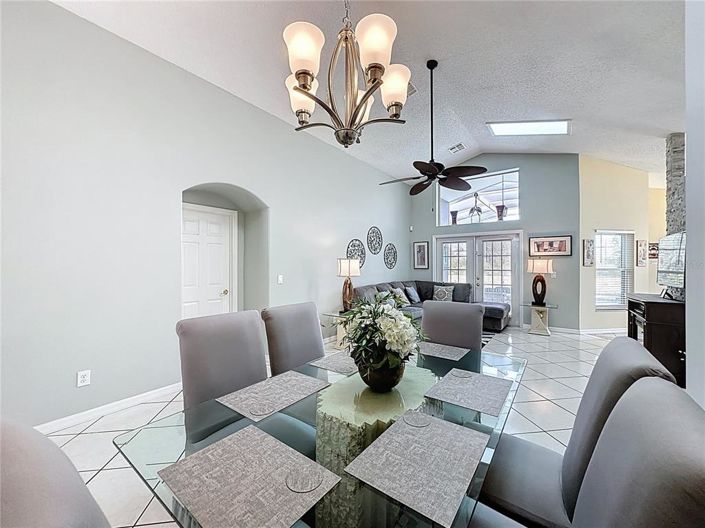 Image No.10-4 Bed House for sale