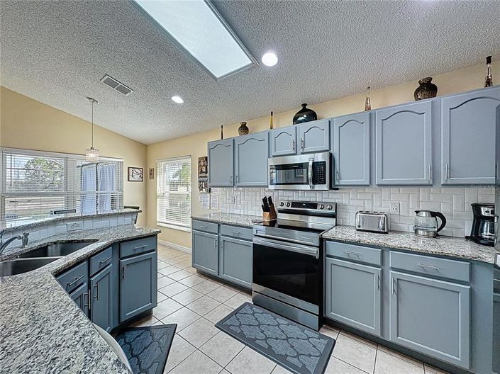 Image No.24-4 Bed House for sale