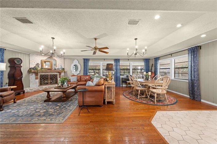 Image No.16-3 Bed House for sale