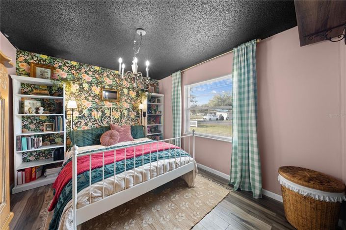 Image No.27-3 Bed House for sale