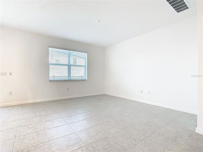 Image No.12-8 Bed House for sale