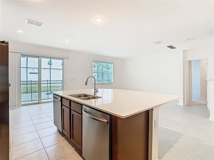 Image No.15-8 Bed House for sale