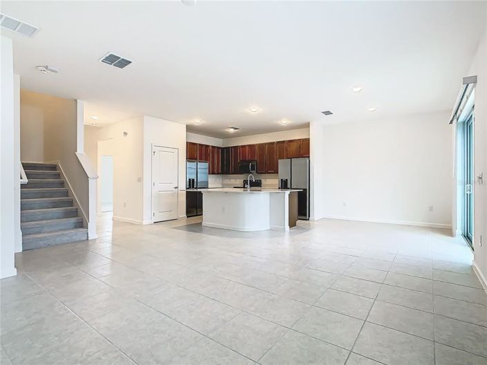 Image No.23-8 Bed House for sale