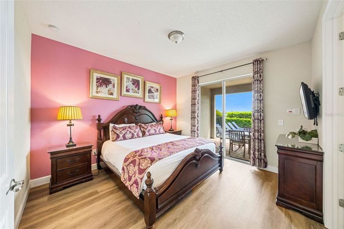 Image No.13-10 Bed House for sale