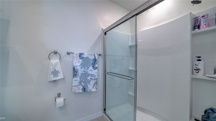 Image No.15-3 Bed House for sale