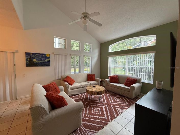 Image No.4-Maison de ville de 4 chambres à vendre à Saint John