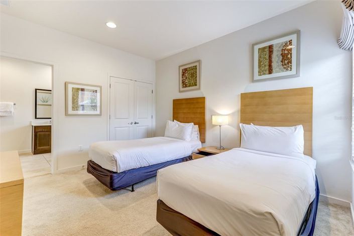 Image No.45-3 Bed Townhouse for sale