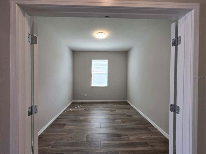 Image No.11-3 Bed House for sale