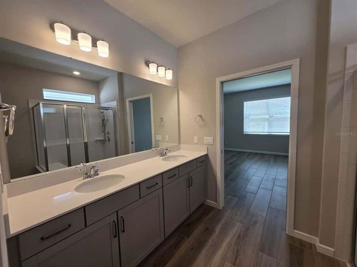 Image No.21-3 Bed House for sale