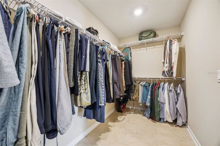 Image No.20-5 Bed House for sale