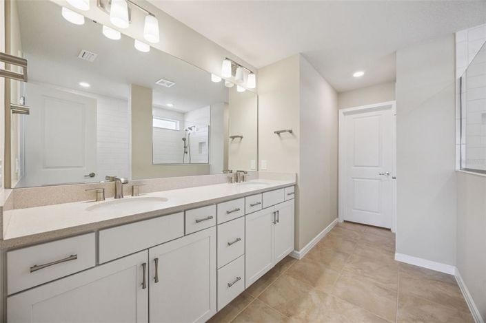 Image No.21-5 Bed House for sale