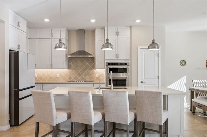 Image No.3-5 Bed House for sale