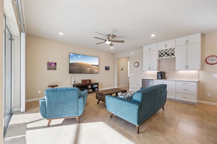 Image No.9-5 Bed House for sale