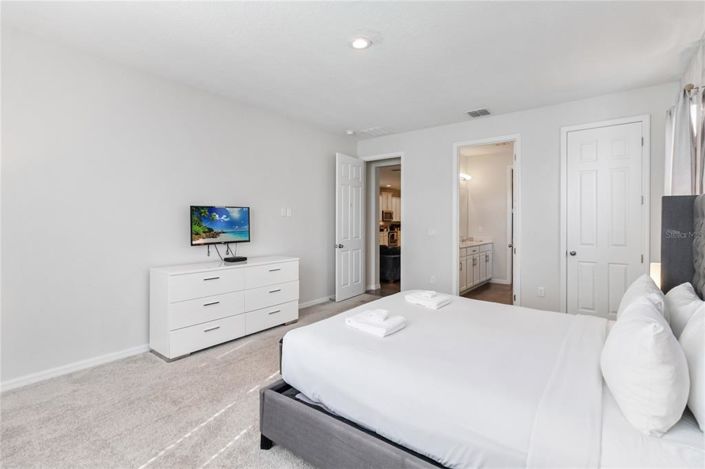 Image No.12-7 Bed House for sale