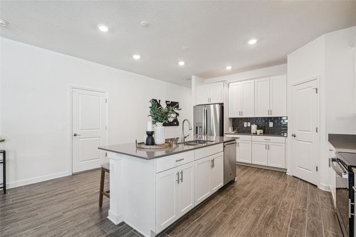 Image No.25-3 Bed House for sale