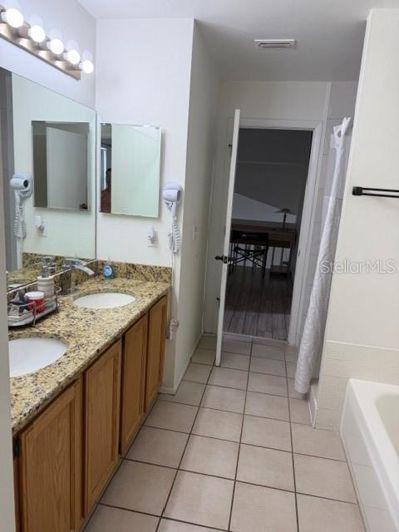 Image No.32-5 Bed House for sale