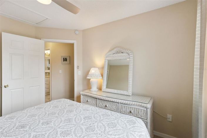 Image No.25-4 Bed House for sale