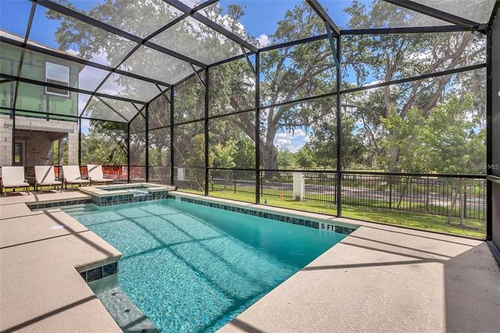 Image No.3-Maison de 8 chambres à vendre à Saint John