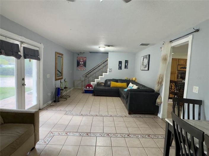 Image No.12-4 Bed House for sale