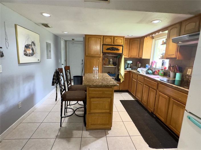 Image No.17-4 Bed House for sale