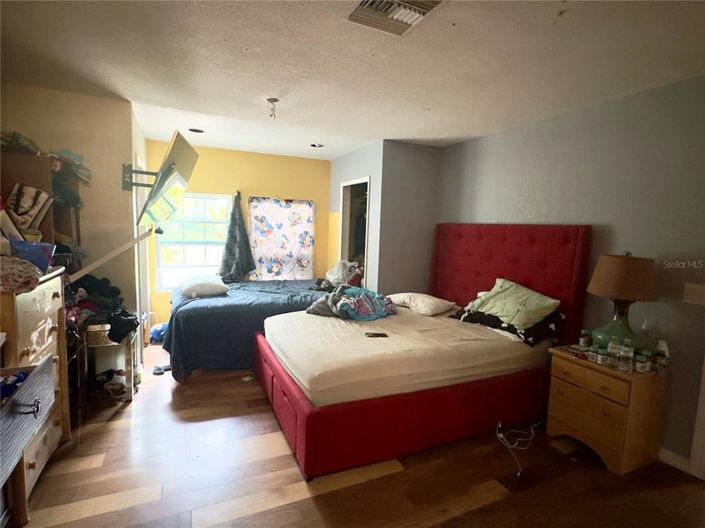 Image No.23-4 Bed House for sale