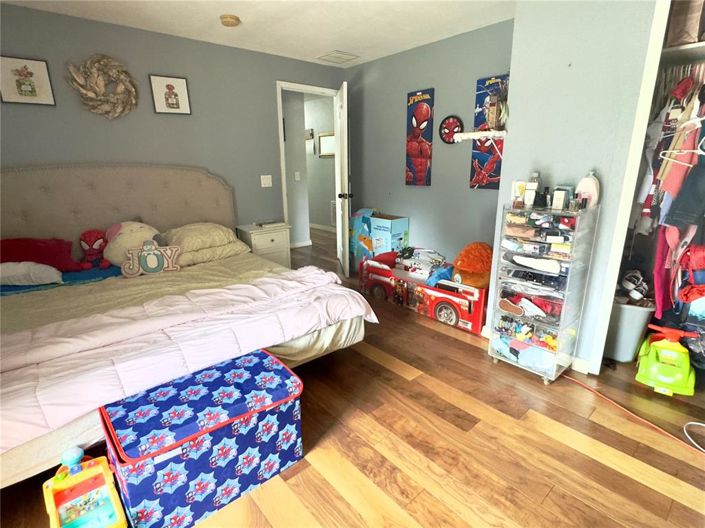 Image No.33-4 Bed House for sale