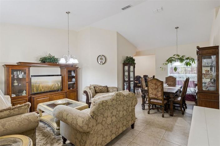 Image No.5-Maison de 4 chambres à vendre à Saint John