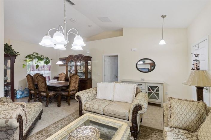 Image No.7-Maison de 4 chambres à vendre à Saint John