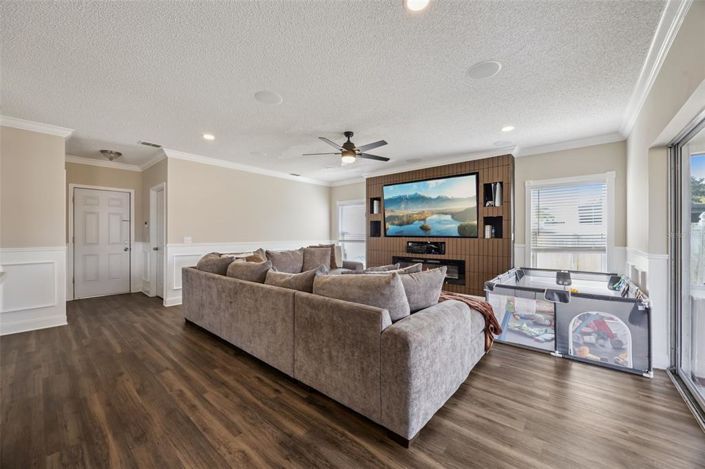 Image No.20-4 Bed House for sale