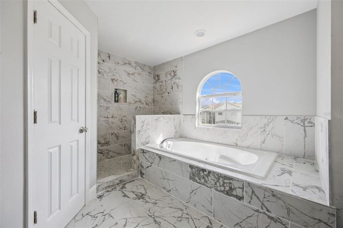 Image No.39-4 Bed House for sale