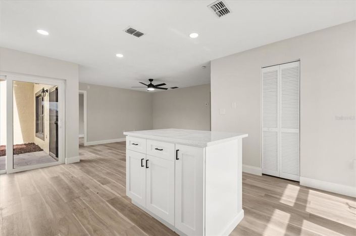 Image No.10-2 Bed Townhouse for sale