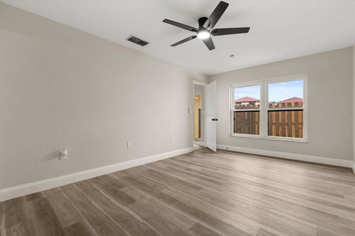 Image No.16-2 Bed Townhouse for sale