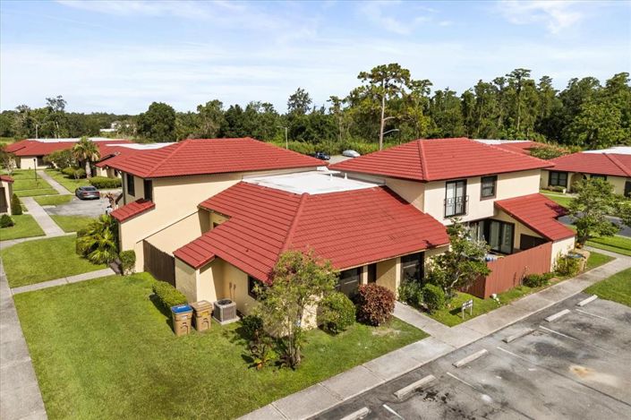 Image No.22-2 Bed Townhouse for sale