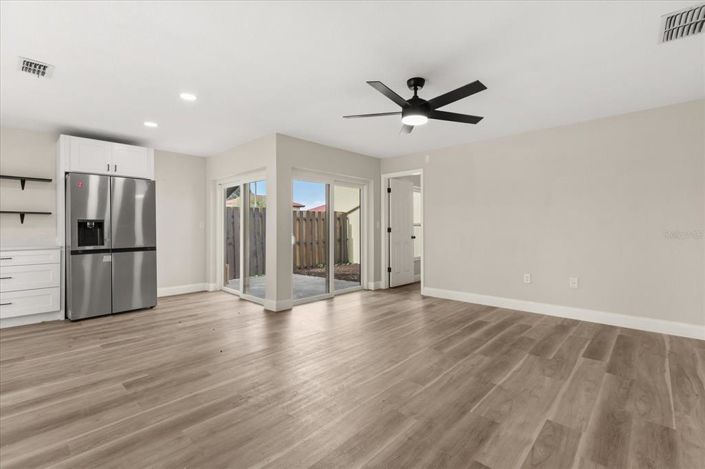 Image No.3-2 Bed Townhouse for sale