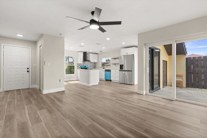 Image No.4-2 Bed Townhouse for sale