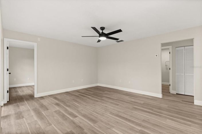 Image No.7-2 Bed Townhouse for sale