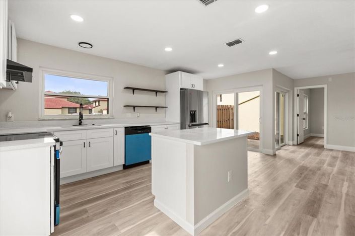 Image No.9-2 Bed Townhouse for sale