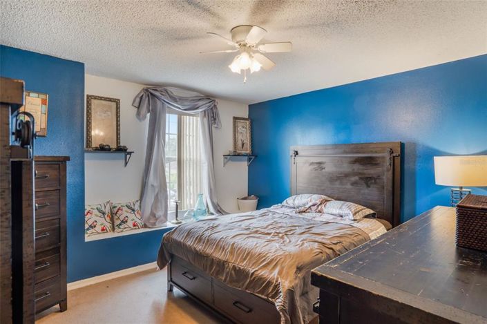 Image No.15-4 Bed House for sale