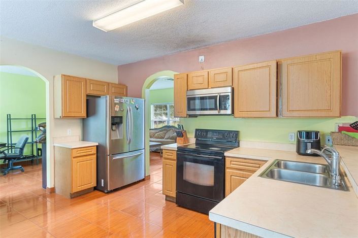 Image No.8-4 Bed House for sale