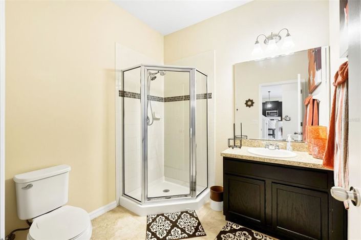 Image No.8-5 Bed House for sale