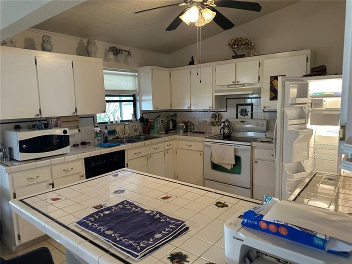 Image No.15-4 Bed House for sale