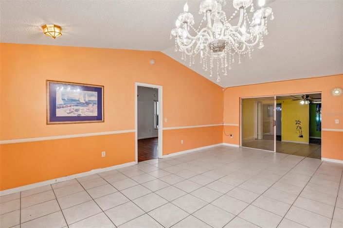 Image No.7-Maison de 4 chambres à vendre à Saint John