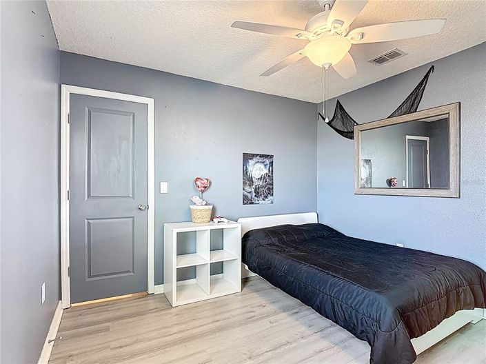 Image No.29-5 Bed House for sale