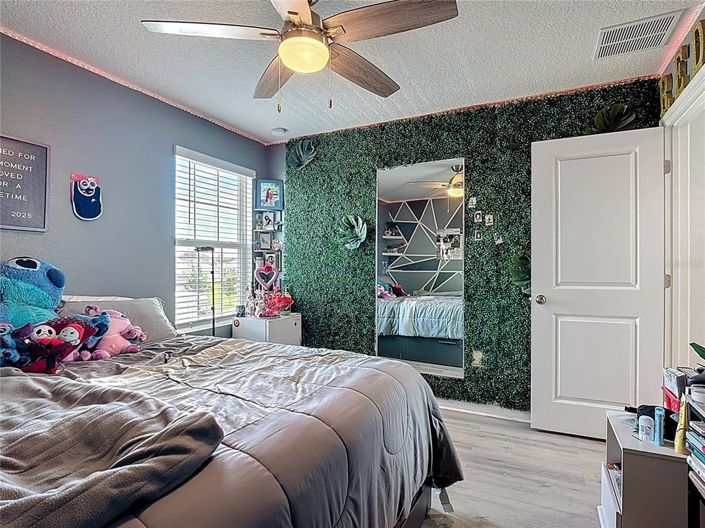 Image No.38-5 Bed House for sale