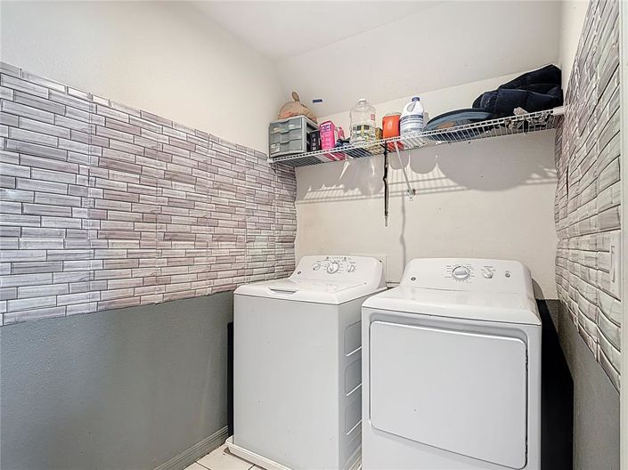 Image No.43-5 Bed House for sale