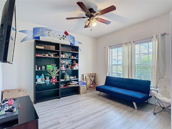 Image No.9-5 Bed House for sale