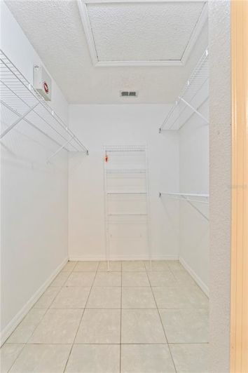 Image No.12-3 Bed House for sale