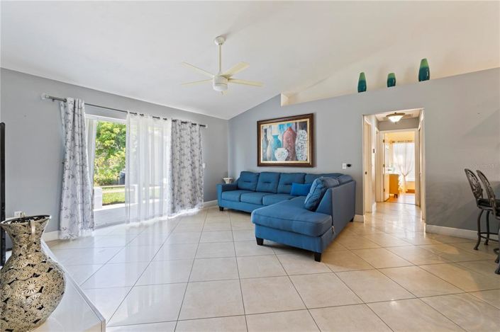 Image No.22-3 Bed House for sale