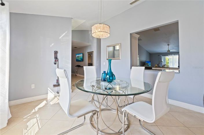 Image No.6-3 Bed House for sale